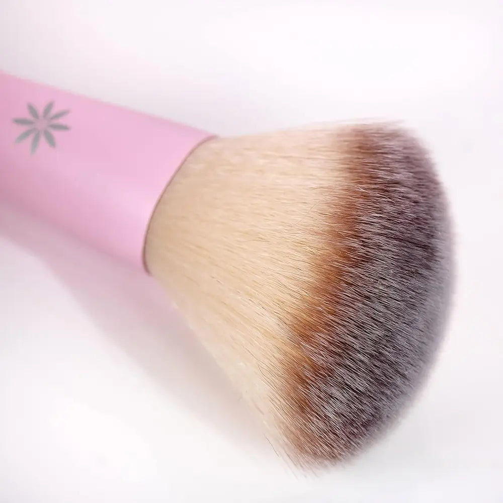 Brushworks HD Contour Brush Pink